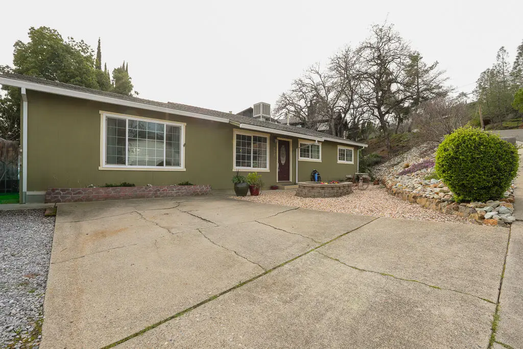 3345 Oakwood Place, Redding, CA 96001 - #1