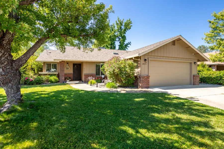 2425 Candlewood Drive, Redding, CA 96003 - #2
