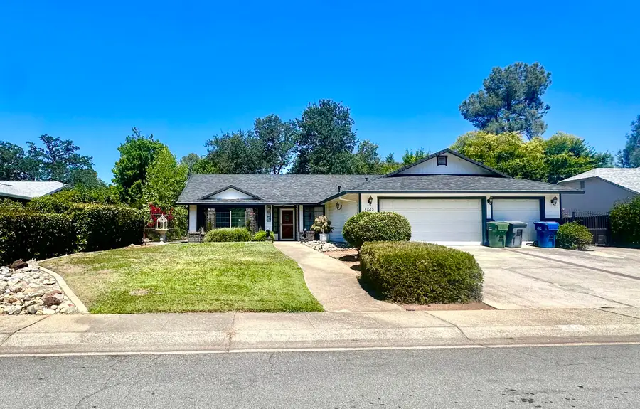 5862 Constitution Way, Redding, CA 96003 - #2