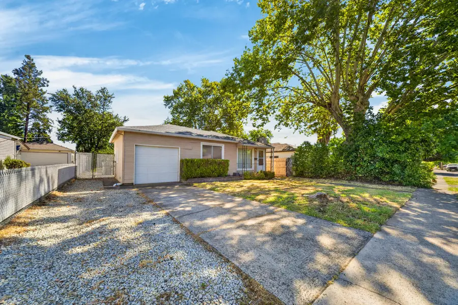 1040 Lincoln Street, Redding, CA 96001 - #2