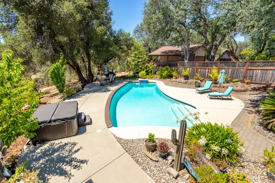16201 Plateau Circle, Redding, CA 96001 - #2