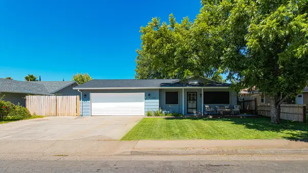 3592 Capricorn Way, Redding, CA 96002