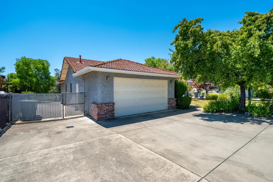 665 Collyer Drive, Redding, CA 96003 - #2