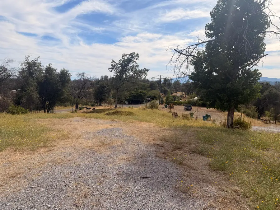 13545 Old Oregon Trail, Redding, CA 96003 - #2