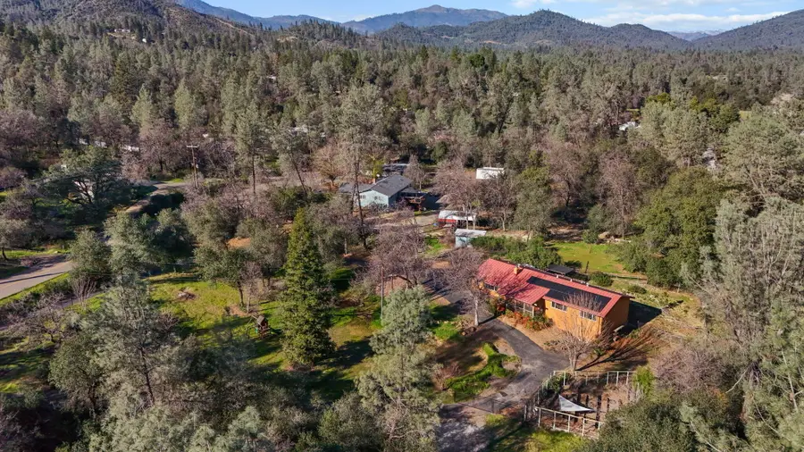 12785 Williamson Road, Redding, CA 96003 - Image #2