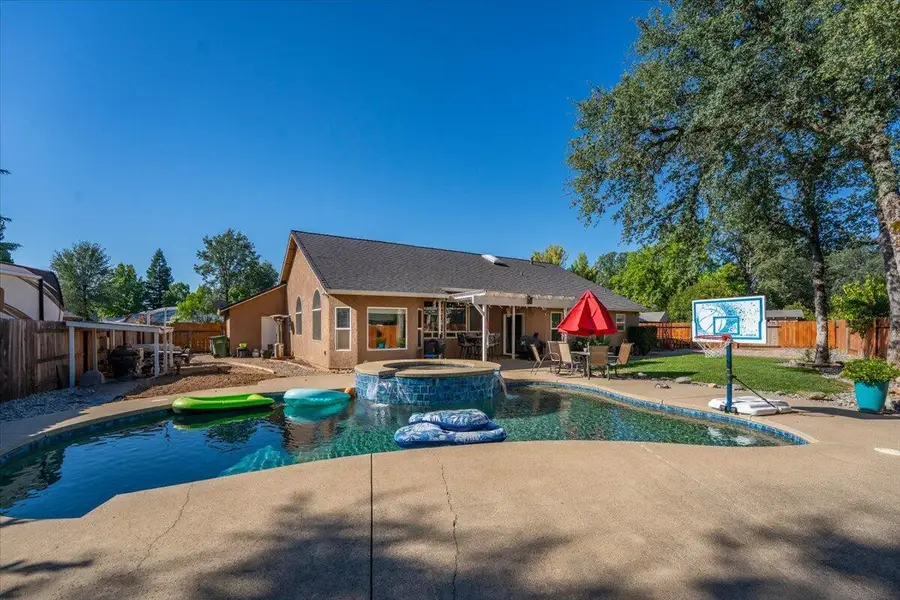 5854 Beaumont Drive, Redding, CA 96003 - #3