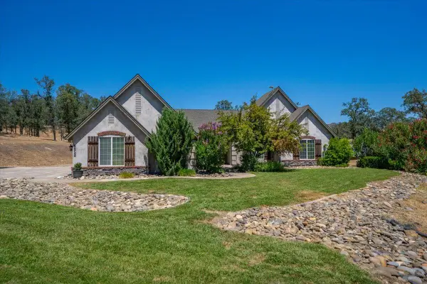20700 Bernard Way, Redding, CA 96003