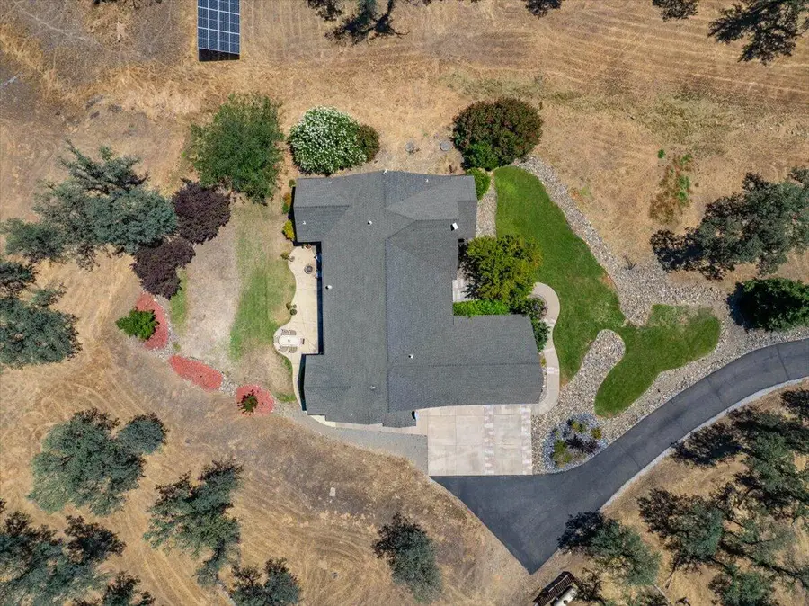 20700 Bernard Way, Redding, CA 96003 - #3