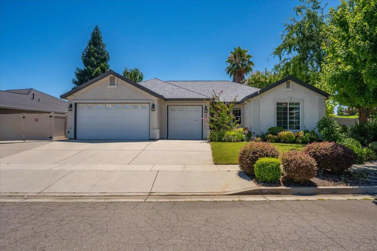 907 Leisha Lane, Redding, CA 96001 - #1