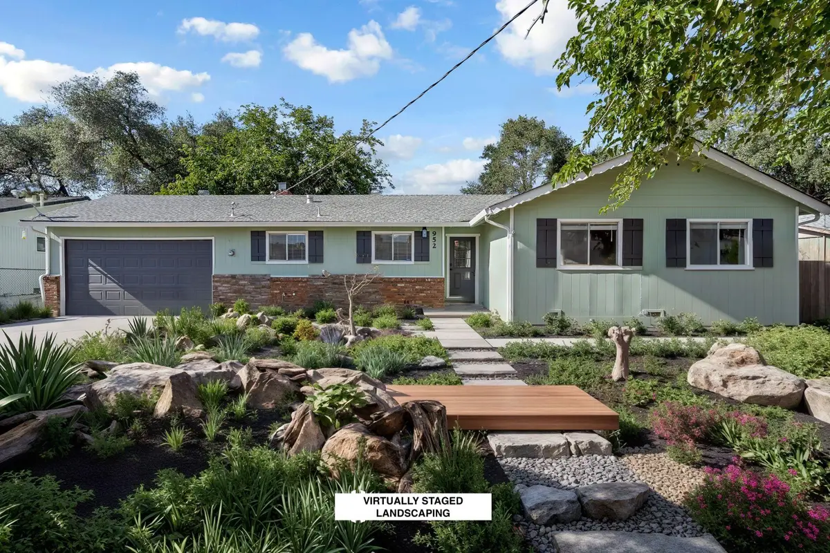 952 Camino Court, Redding, CA 96002 - Image #1