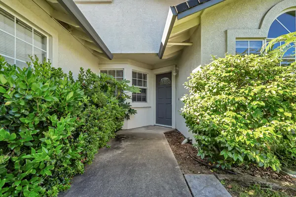 597 Martinique Circle, Redding, CA 96003
