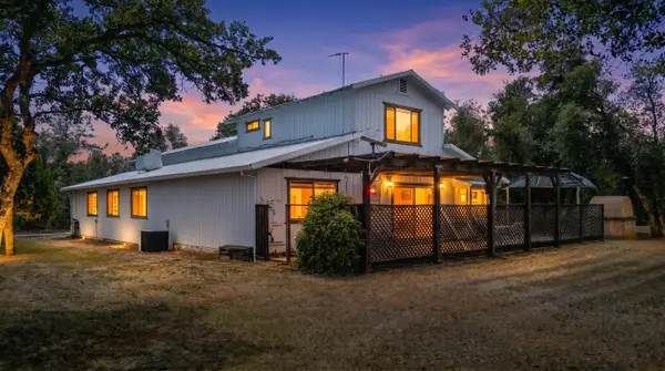 4702 Happy Valley Road, Anderson, CA 96007
