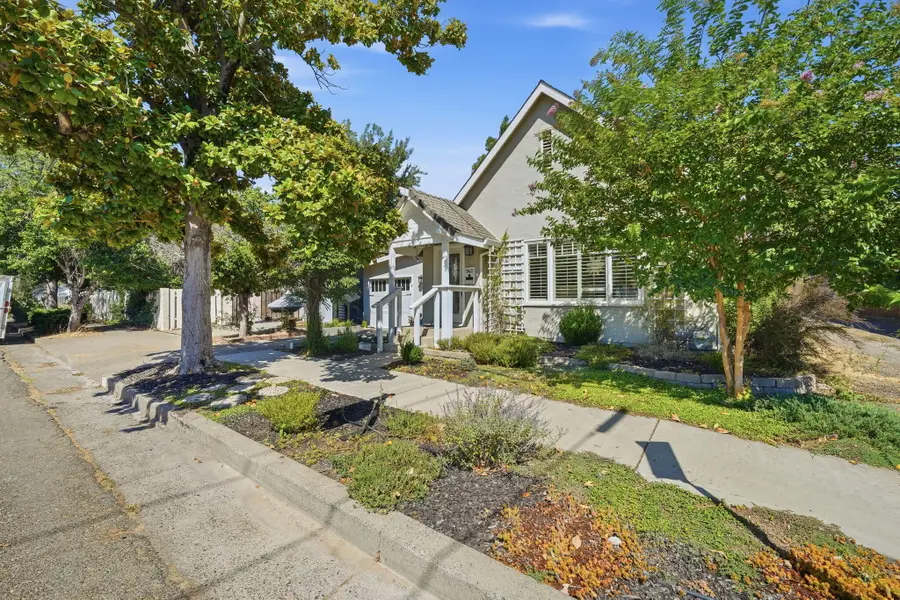 940 Cedar Street, Red Bluff, CA 96080 - #2