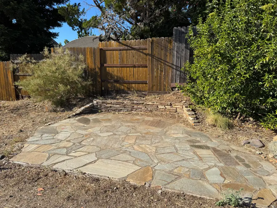 3466 Footbridge Court, Redding, CA 96003 - #3