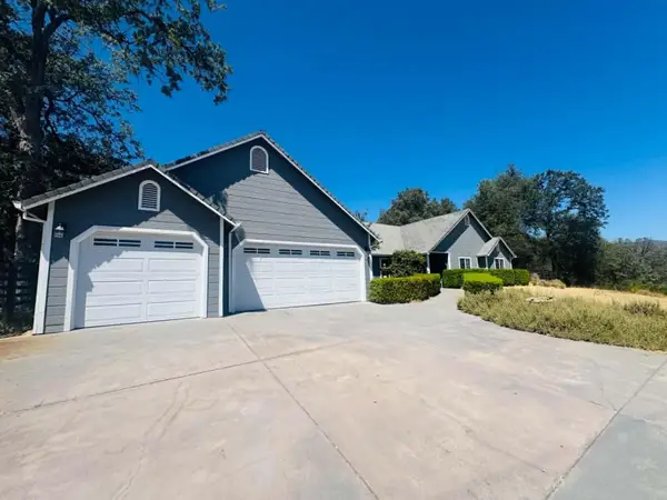 8957 Knobhill Circle, Redding, CA 96001