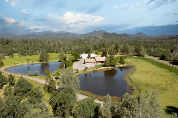 12832 Los Osos Street, Redding, CA 96003
