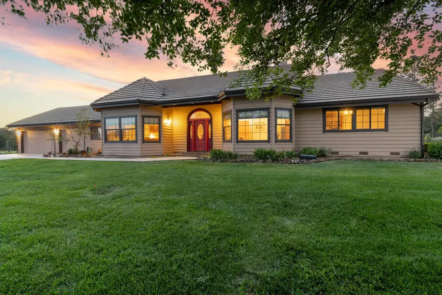 12832 Los Osos Street, Redding, CA 96003 - #2