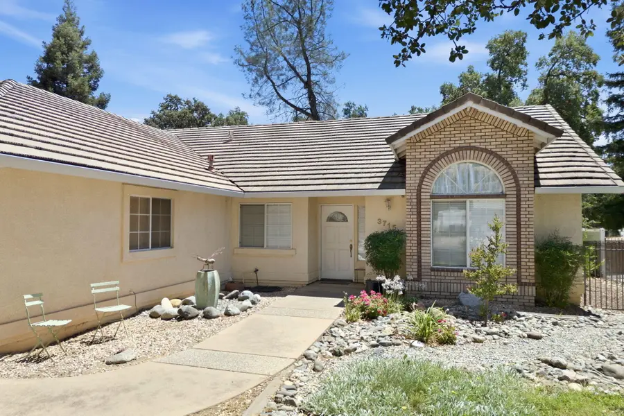 3715 Eagle Parkway, Redding, CA 96001 - #2