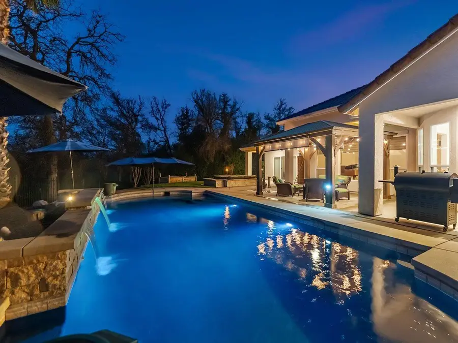 19549 San Vincente Drive, Redding, CA 96003 - Image #2