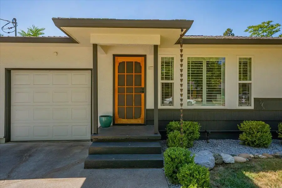2036 Canal Drive, Redding, CA 96001 - #2