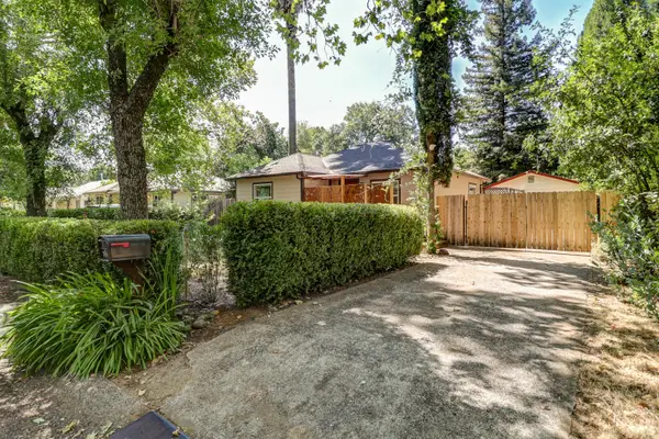 704 Loma Street, Redding, CA 96003