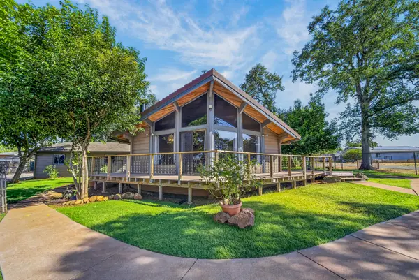 20356 Pickford Way, Redding, CA 96002