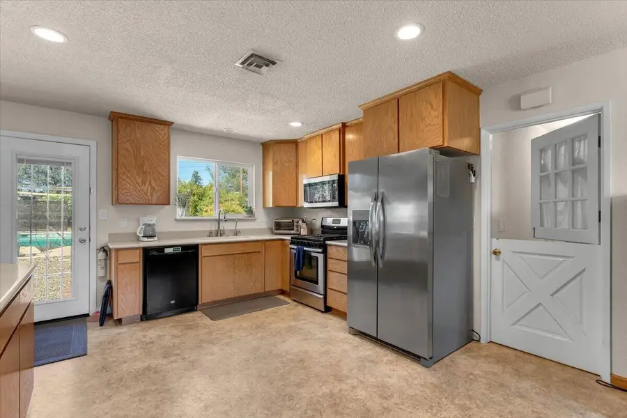 1394 Mistletoe Lane, Redding, CA 96002 - #3