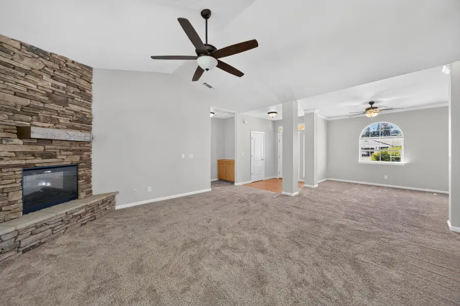 647 Olympic Street, Redding, CA 96003 - #3