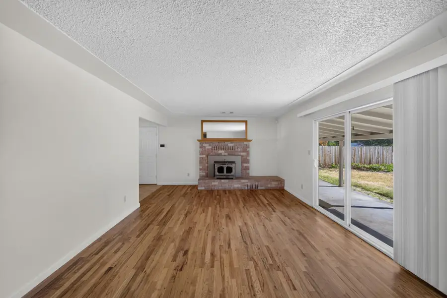 1943 Lindeena Lane, Redding, CA 96002 - #3