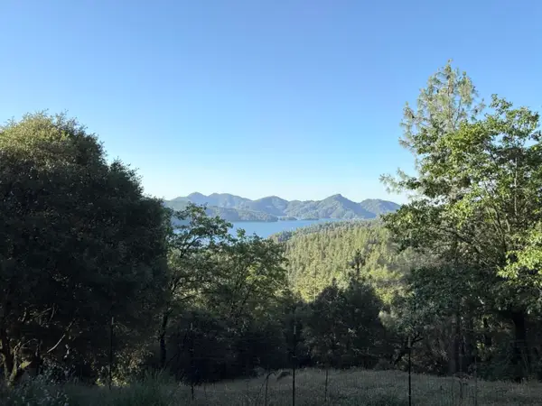 18225 Skyline Drive, Lakehead, CA 96051