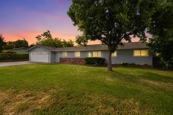 1349 Carter Way, Redding, CA 96002