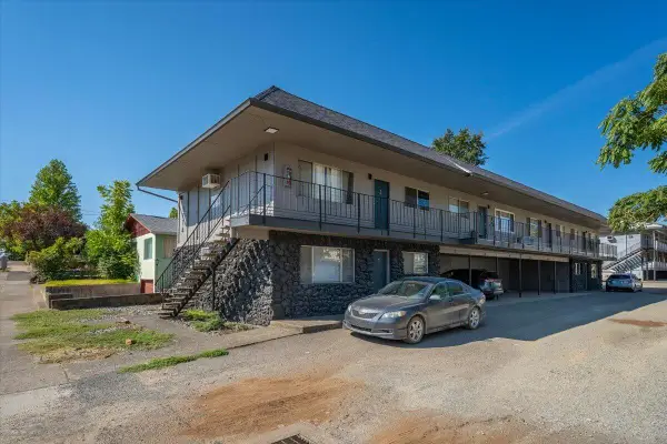 1114 Orange Avenue, Redding, CA 96001