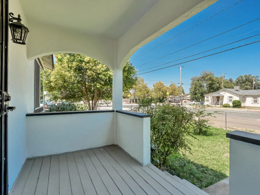 816 West Street, Redding, CA 96001 - #2