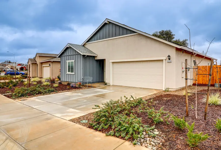 5229 Monaco Parkway, Redding, CA 96002 - #3