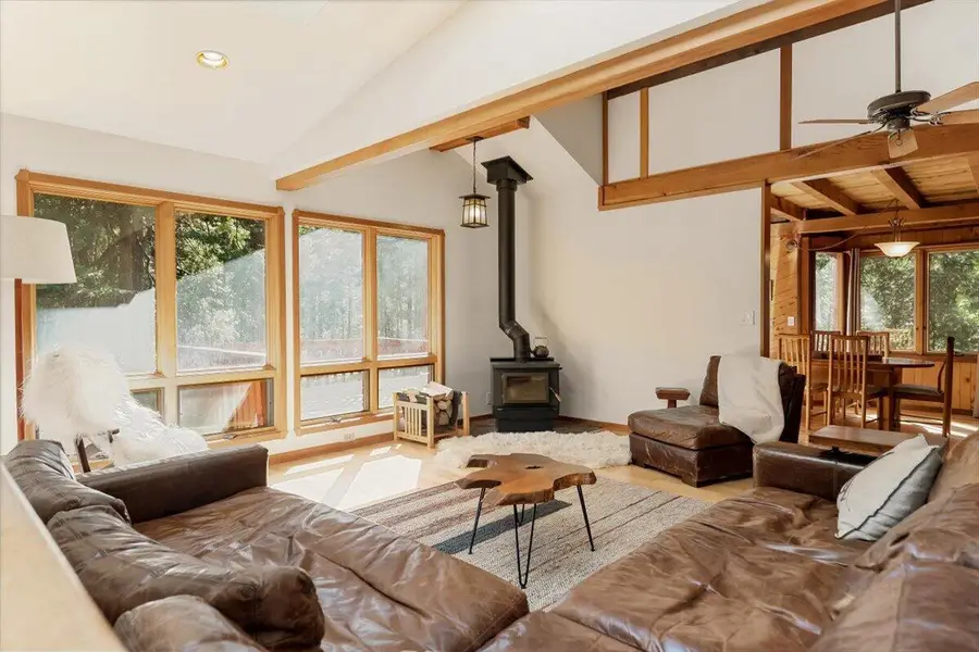 3719 Summit Drive, Mount Shasta, CA 96067 - #3