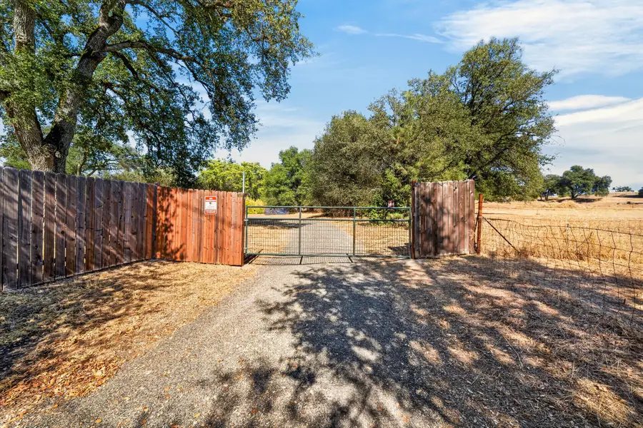 12327 Dry Creek, Bella Vista, CA 96008 - #2