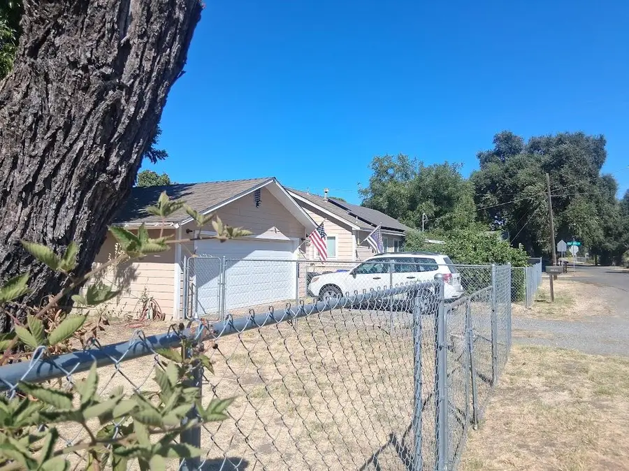 25242 S Center Street, Los Molinos, CA 96055 - #2