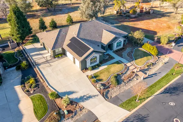 910 Santa Cruz Drive, Redding, CA 96003