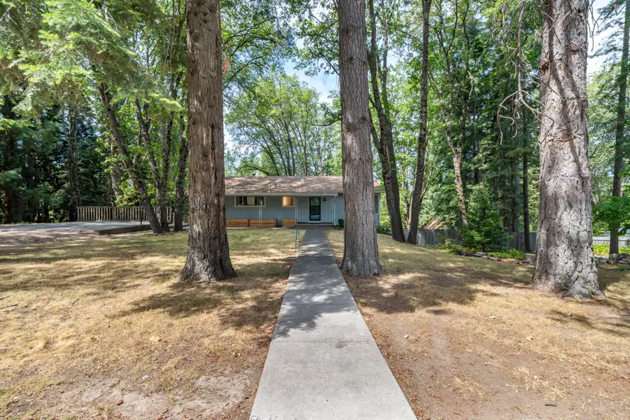 351 N Adams Drive, Mount Shasta, CA 96067 - #2