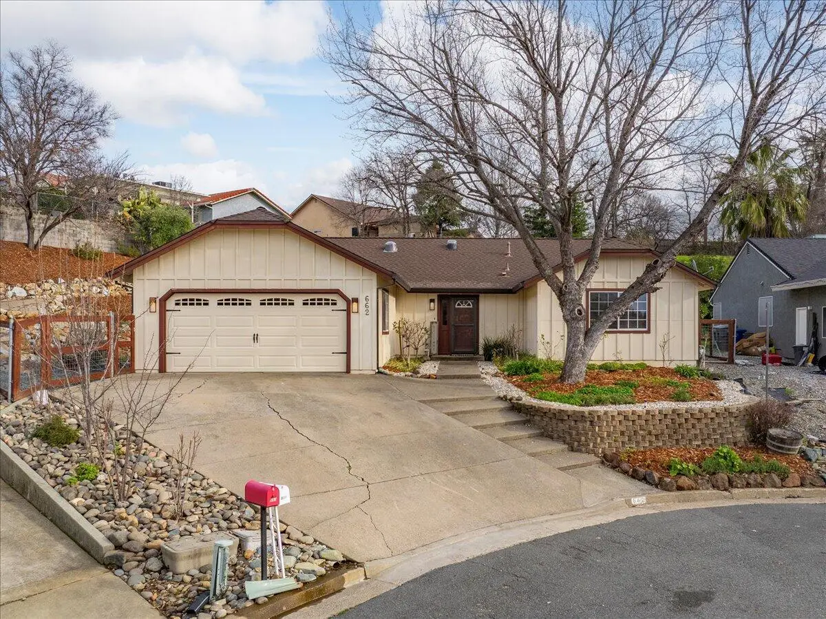 662 Ansley Court, Redding, CA 96003 - Image #1