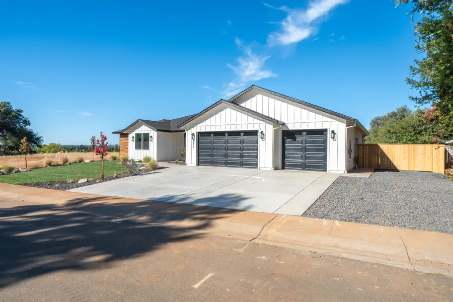 4870 Dandelion Drive, Redding, CA 96002 - #3