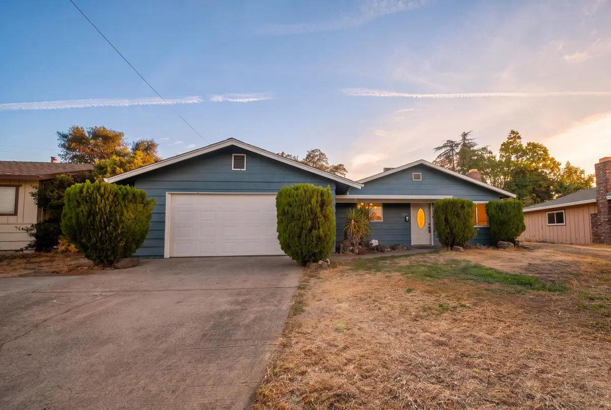 1458 Hemlock Avenue, Anderson, CA 96007 - #1