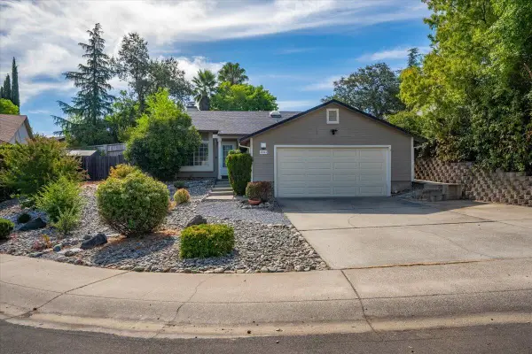525 Vansicklen Way, Redding, CA 96003