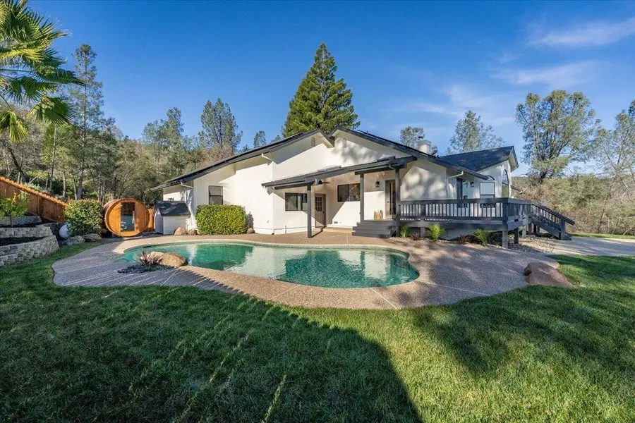 15189 Mountain Shadows Drive, Redding, CA 96001 - Image #3