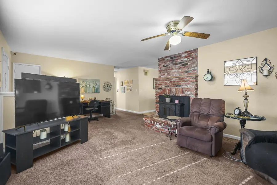 1556 Minor Street, Redding, CA 96002 - Image #3