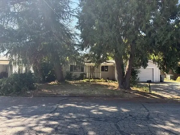 6838 Reflection Street, Redding, CA 96001