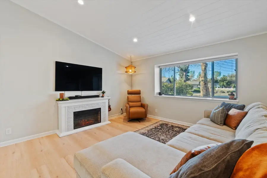 2295 Chelsa Circle, Redding, CA 96002 - #3