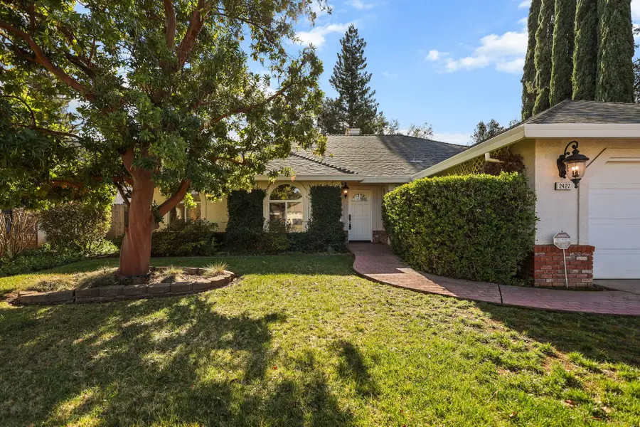 2427 Castlewood Drive, Redding, CA 96002 - #2