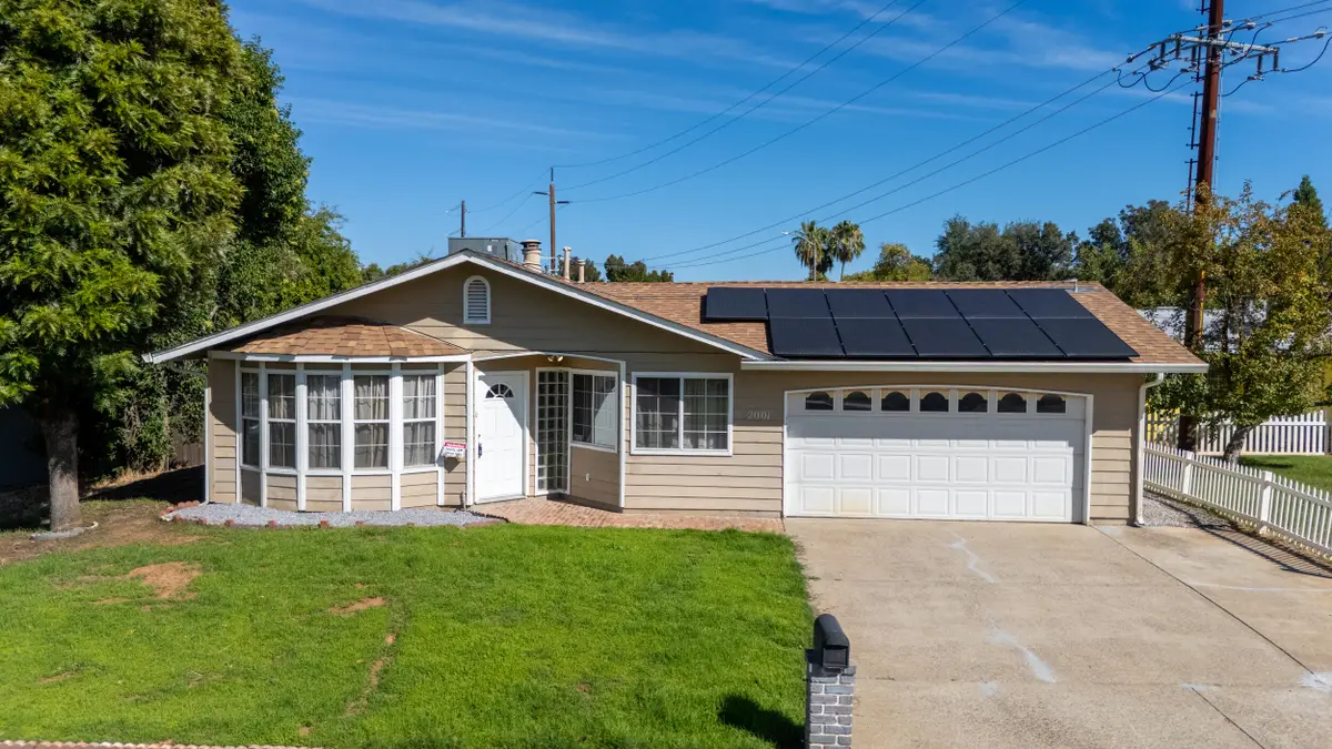 2001 Spruce Circle, Anderson, CA 96007 - #1