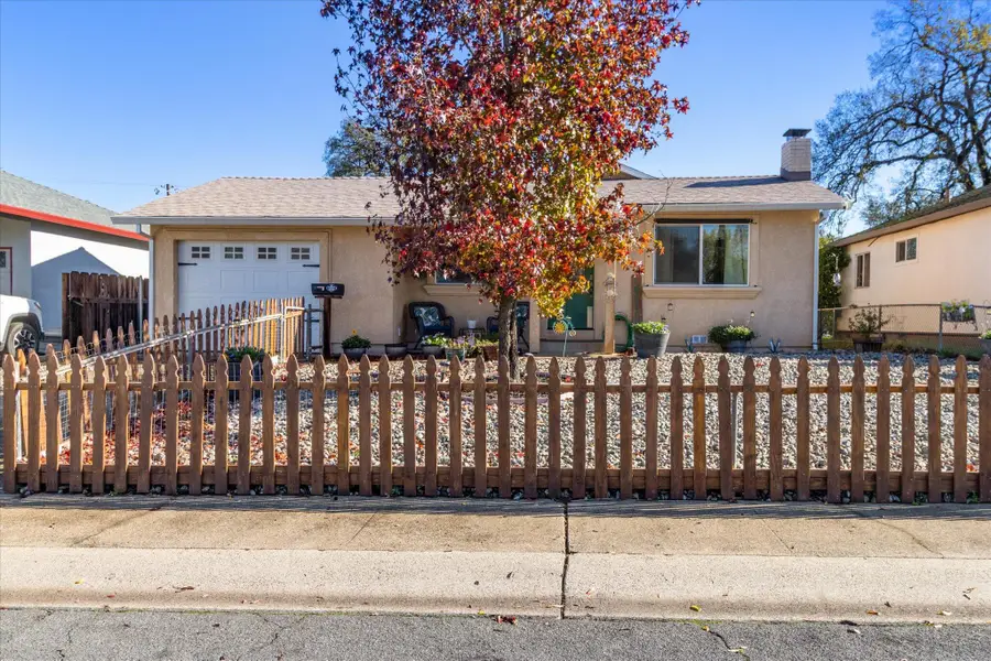 1381 Jeffries Avenue, Anderson, CA 96007 - Image #2